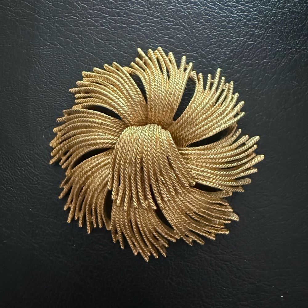 Monet Vintage Elegant Gold Brooch